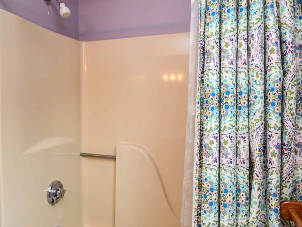 Cape Cod Home 994448