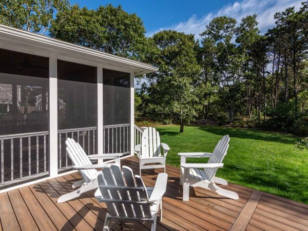 Cape Cod Home 994448