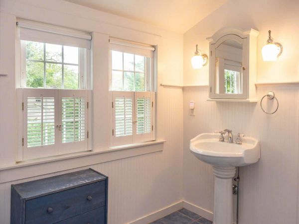 Cape Cod Home 994449