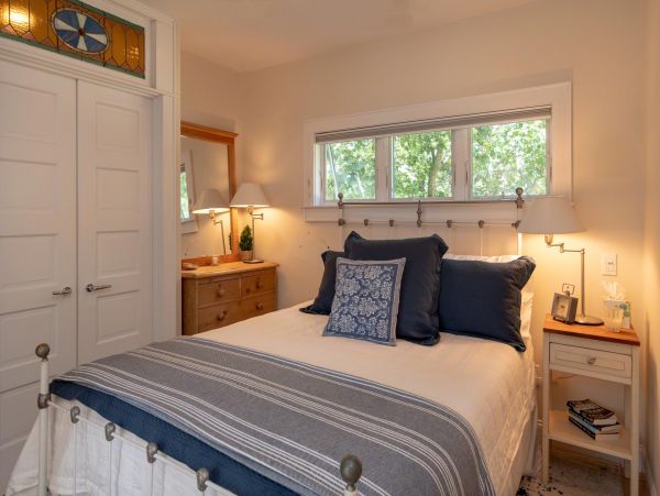Cape Cod Home 994450