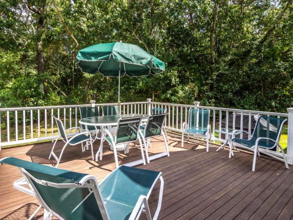Cape Cod Home 994451