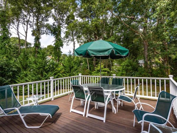 Cape Cod Home 994451