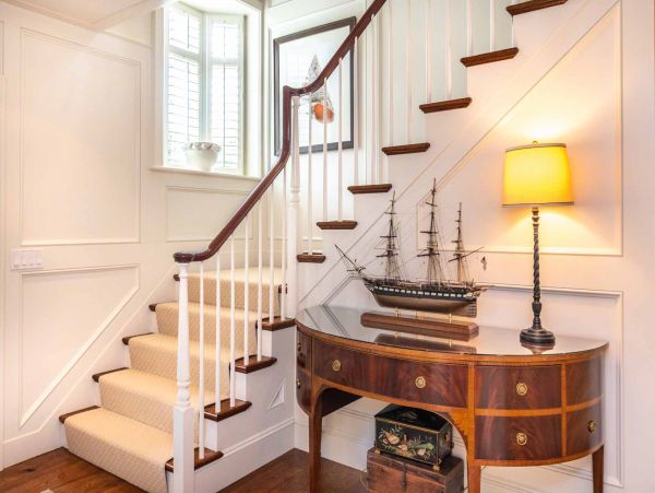 Cape Cod Home 994452