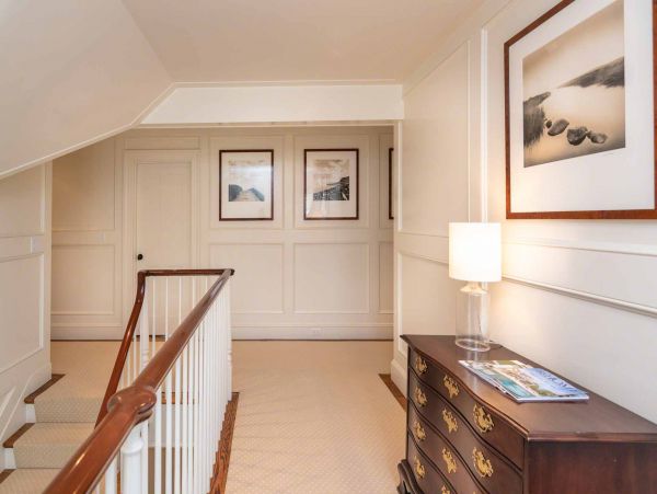 Cape Cod Home 994452
