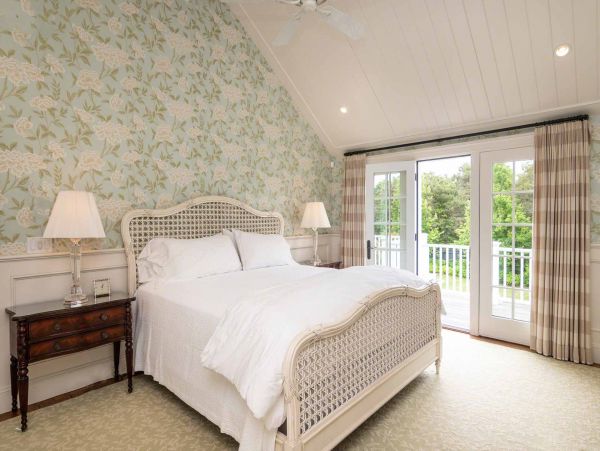 Cape Cod Home 994452