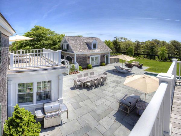 Cape Cod Home 994452