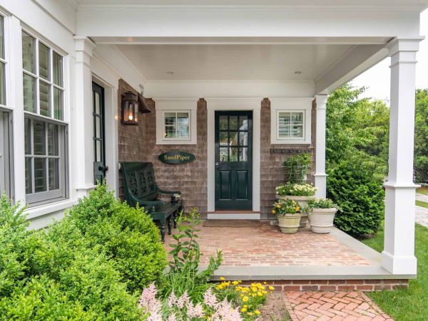 Cape Cod Home 994452