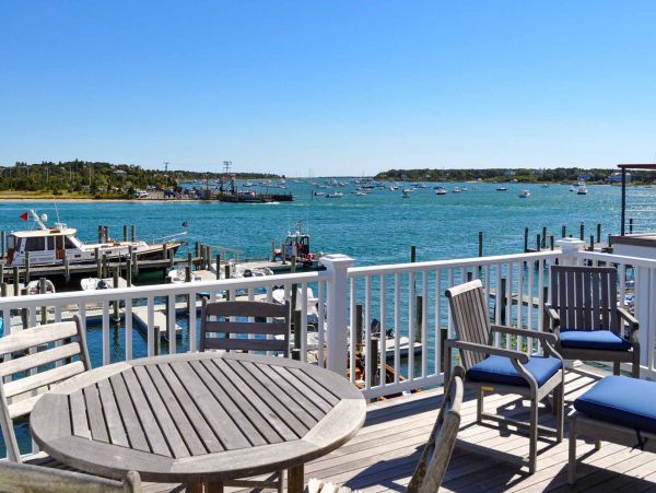 Cape Cod Home 994453
