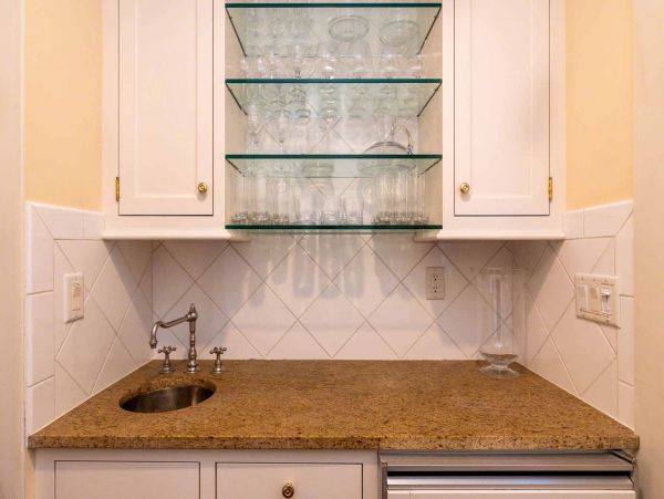 Cape Cod Home 994453