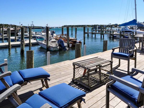 Cape Cod Home 994453