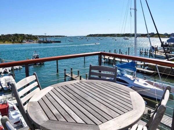 Cape Cod Home 994454