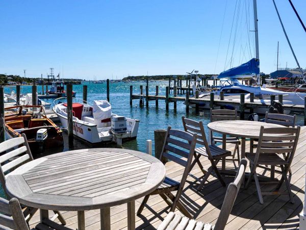 Cape Cod Home 994454