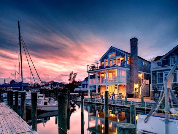 Cape Cod Home 994454