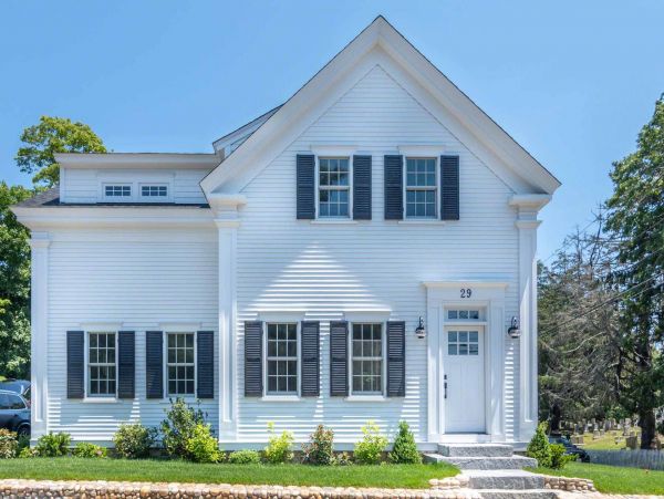 Cape Cod Home 994455