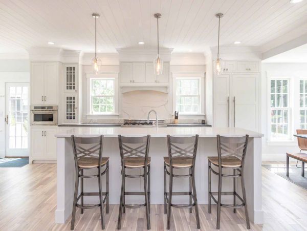 Cape Cod Home 994455