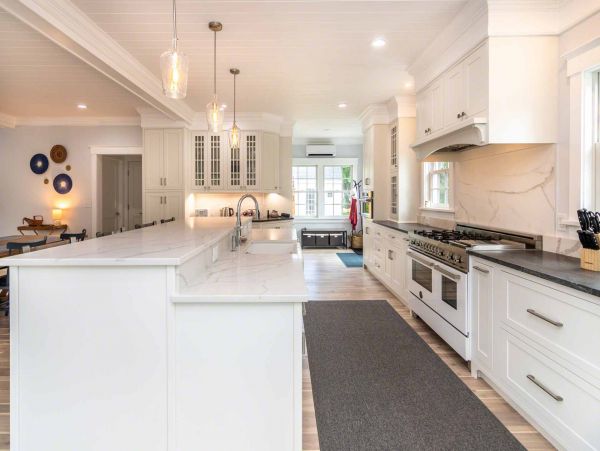 Cape Cod Home 994455
