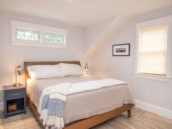 Cape Cod Home 994455