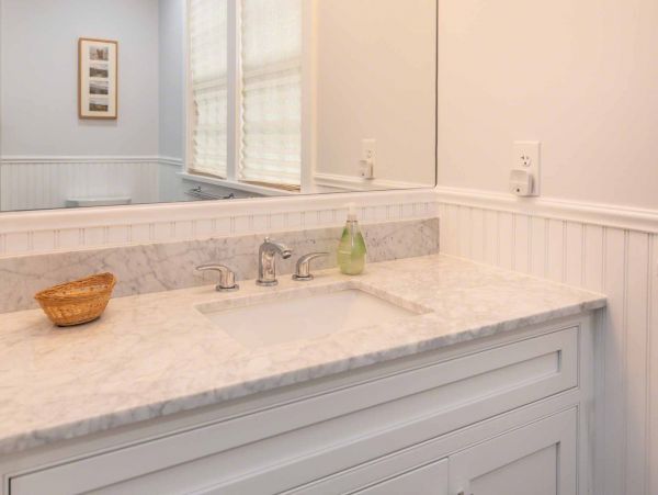 Cape Cod Home 994455