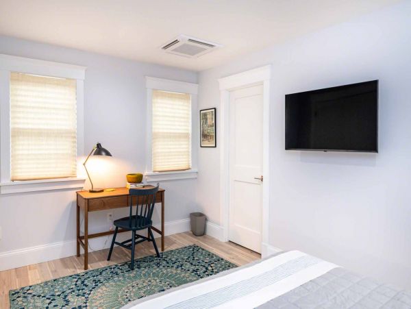 Cape Cod Home 994455