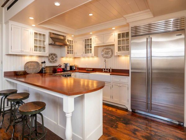 Cape Cod Home 994456