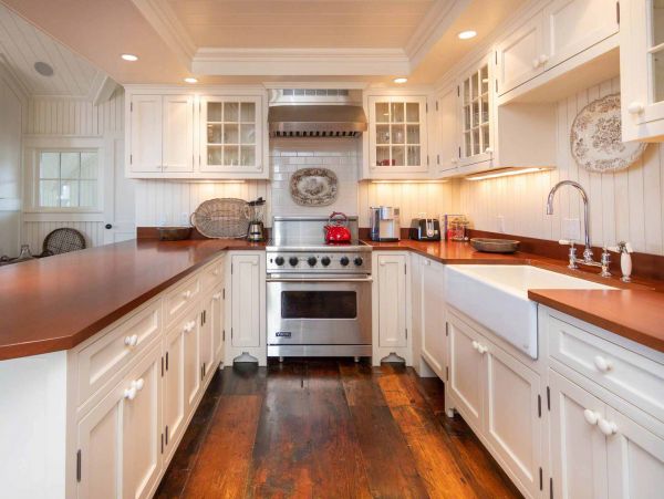 Cape Cod Home 994456