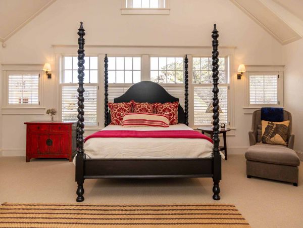 Cape Cod Home 994456