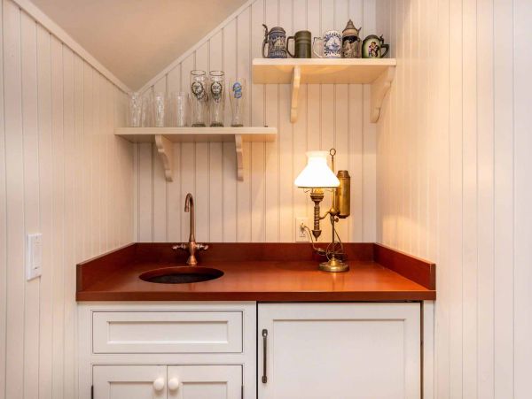 Cape Cod Home 994456