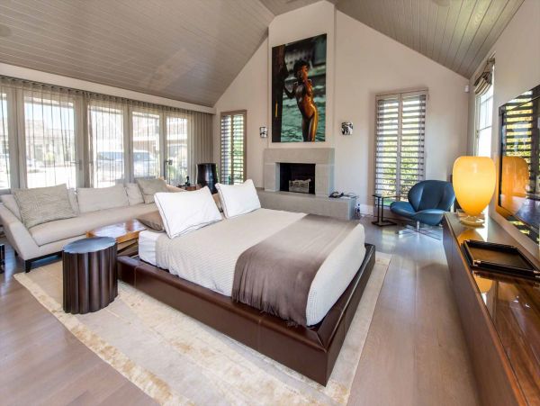 Cape Cod Home 994457