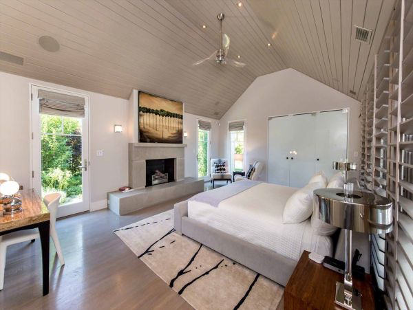 Cape Cod Home 994457