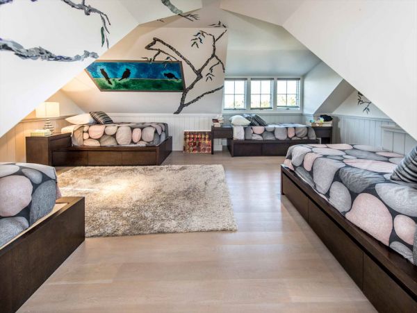 Cape Cod Home 994457