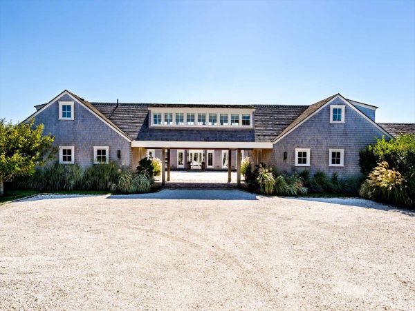 Cape Cod Home 994457