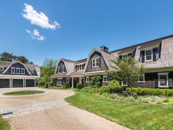 Cape Cod Home 994458