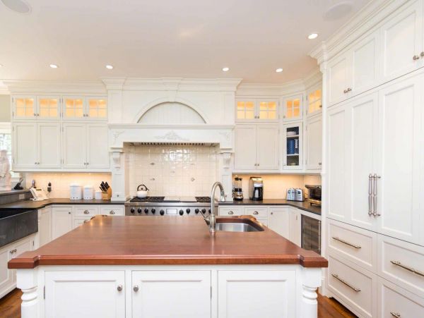 Cape Cod Home 994458