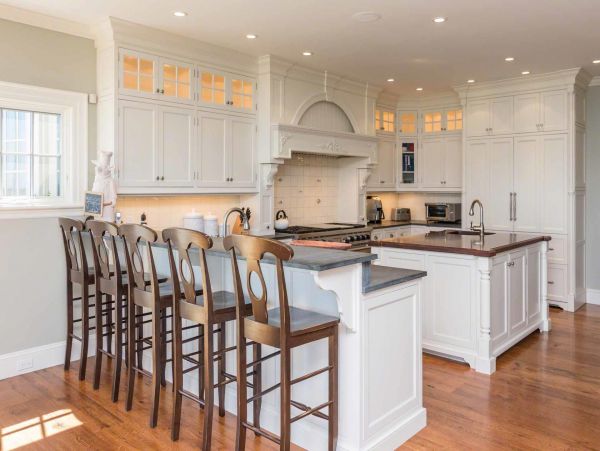 Cape Cod Home 994458