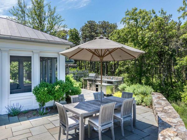 Cape Cod Home 994458