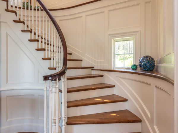 Cape Cod Home 994458