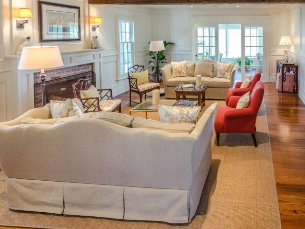 Cape Cod Home 994459