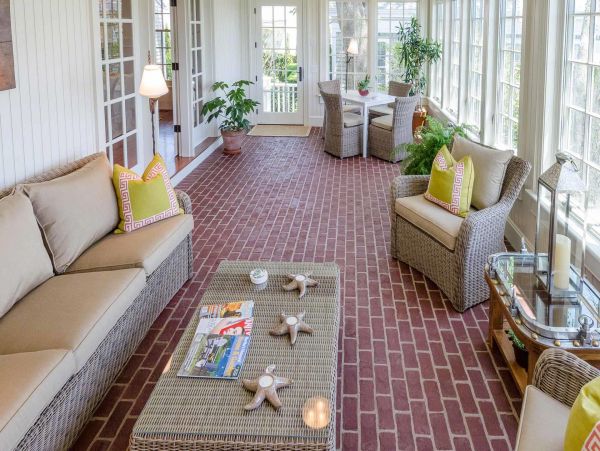 Cape Cod Home 994459