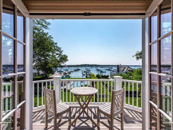 Cape Cod Home 994459