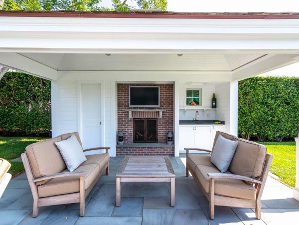 Cape Cod Home 994459