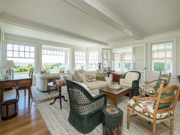 Cape Cod Home 994460