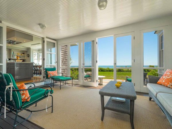 Cape Cod Home 994460