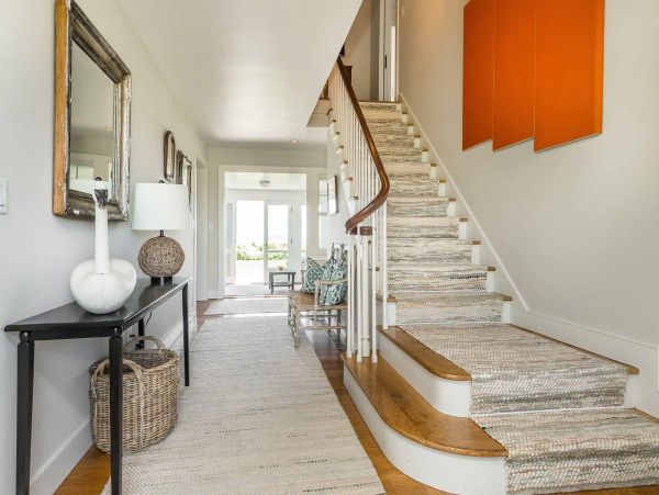 Cape Cod Home 994460
