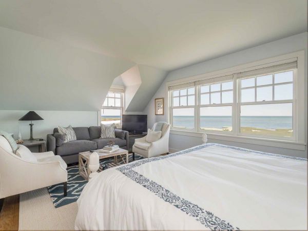 Cape Cod Home 994460