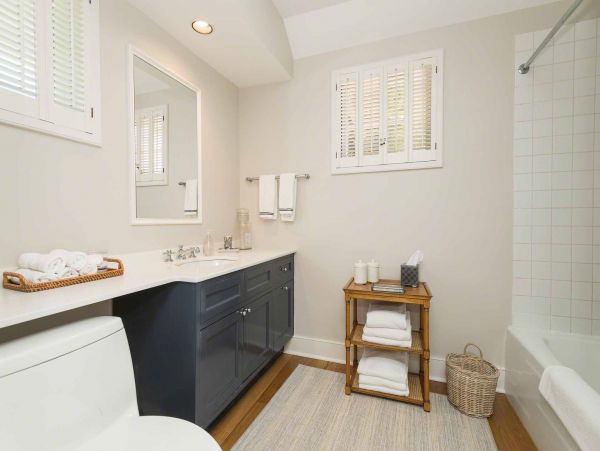 Cape Cod Home 994460