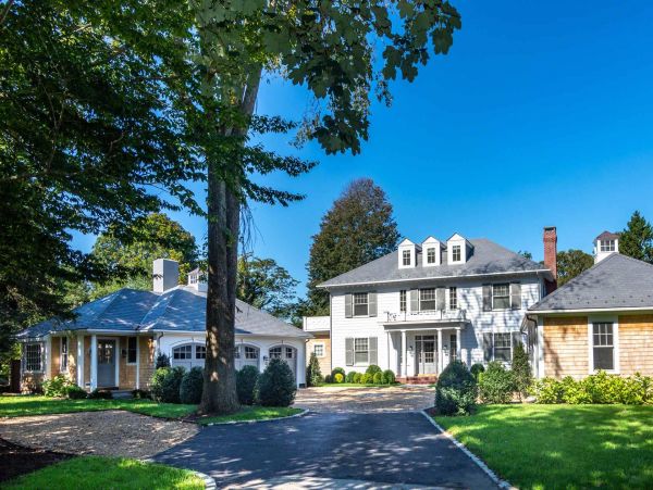 Cape Cod Home 994461