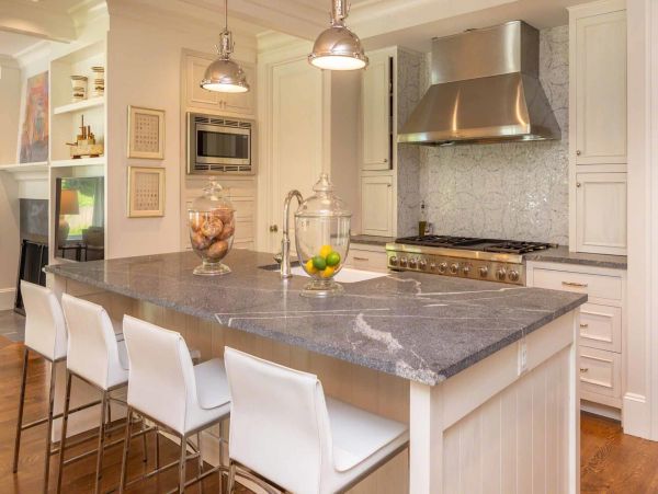 Cape Cod Home 994461