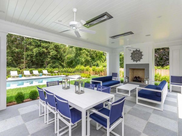 Cape Cod Home 994461