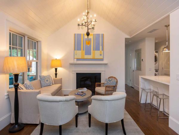 Cape Cod Home 994461