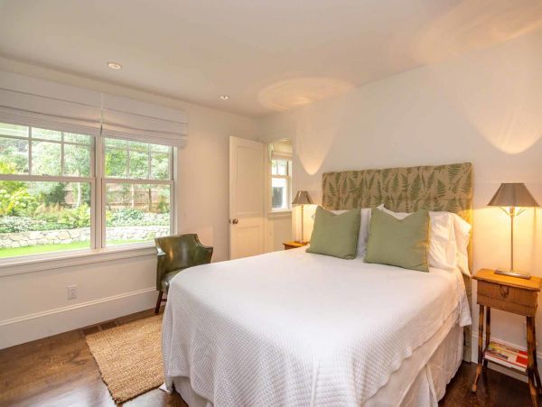 Cape Cod Home 994461